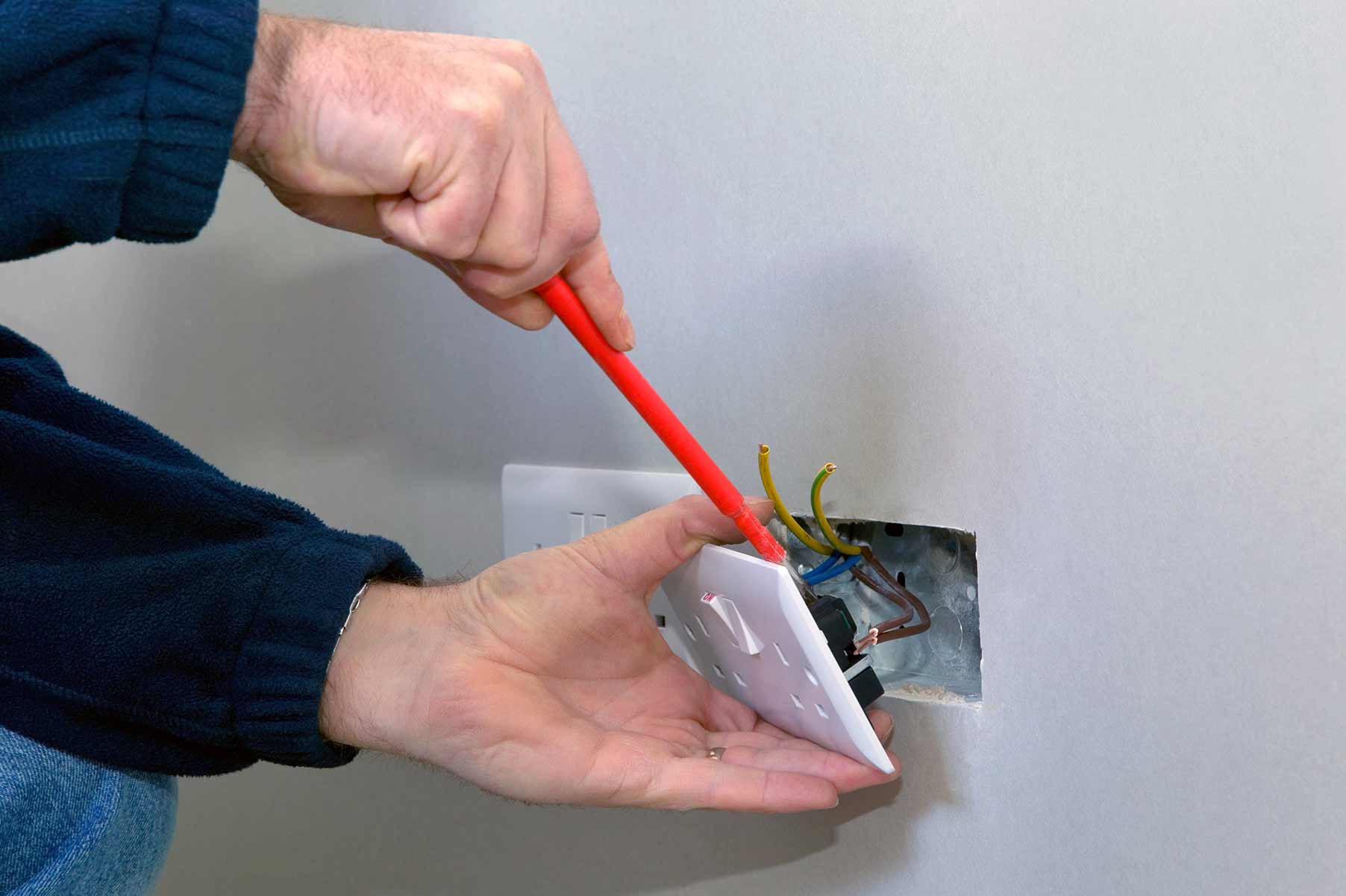 Our electricians can install plug sockets for domestic and commercial proeprties in Wandsworth and the local area. 